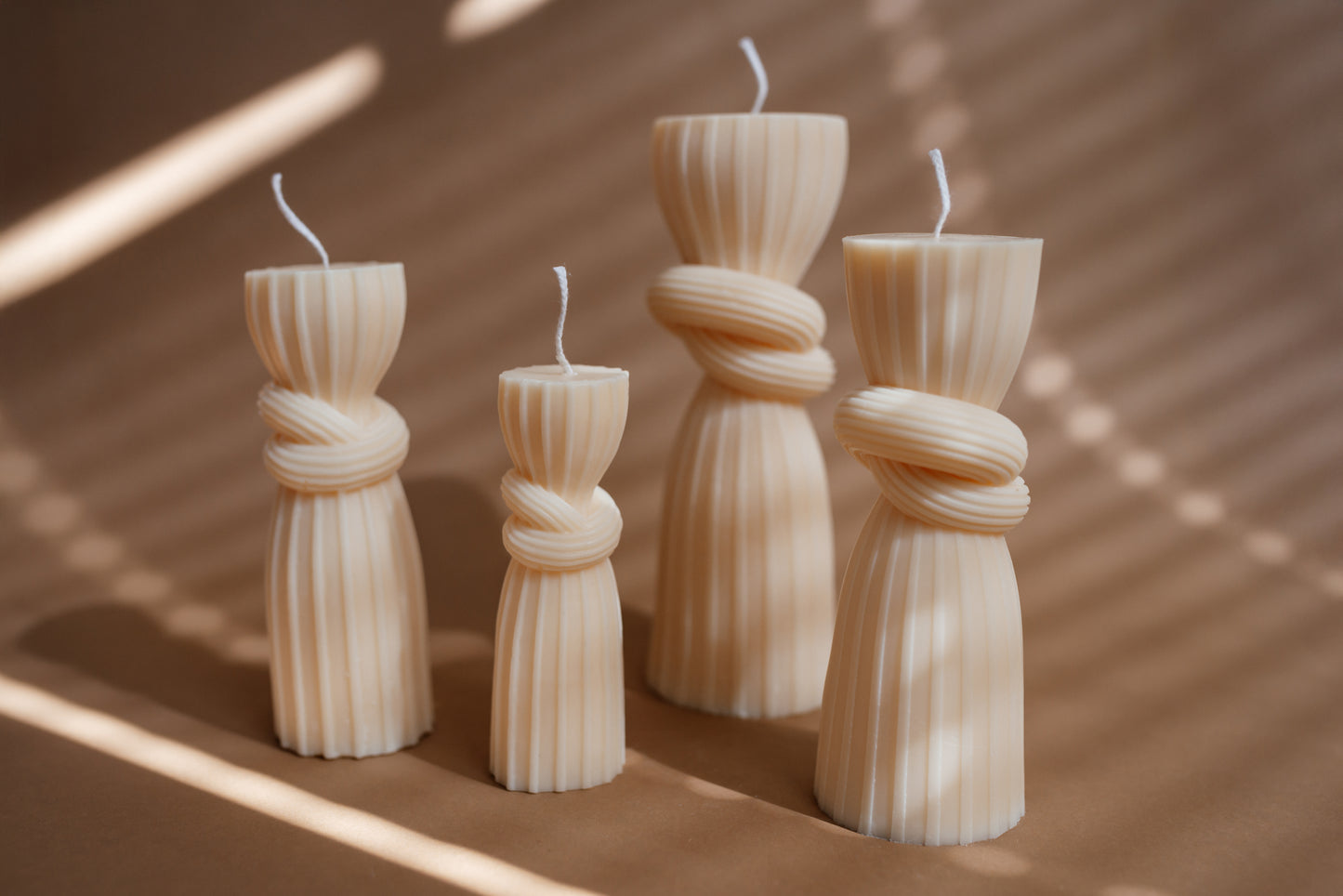 Set of 4 Knot Pillar Candles – Sculptural Soy Wax Candle Set – Decorative Gift for Home Decor or Wedding Table