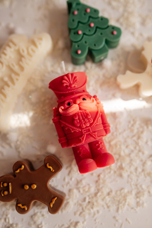 Magical Christmas Candle Gifts – Cozy Winter Table Décor