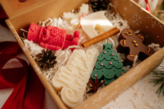 Magical Christmas Candle Gift Box – Cozy Winter Table Décor