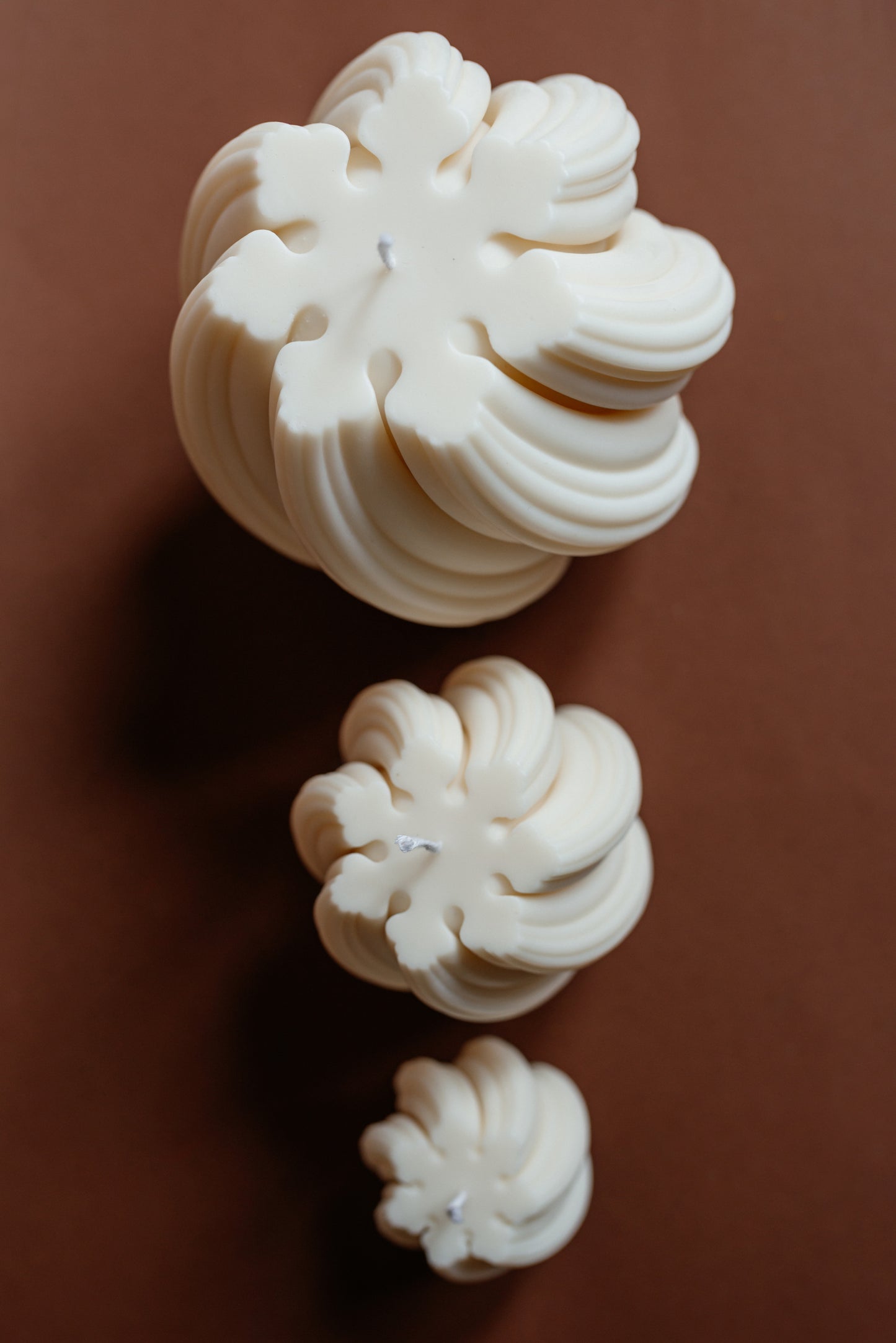 Sculptural Spiral Soy Wax Candle: Minimalist Home Decor Gift