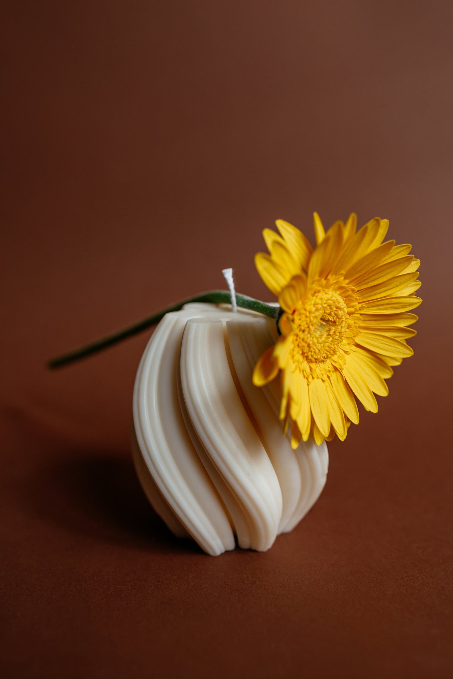 Sculptural Spiral Soy Wax Candle: Minimalist Home Decor Gift