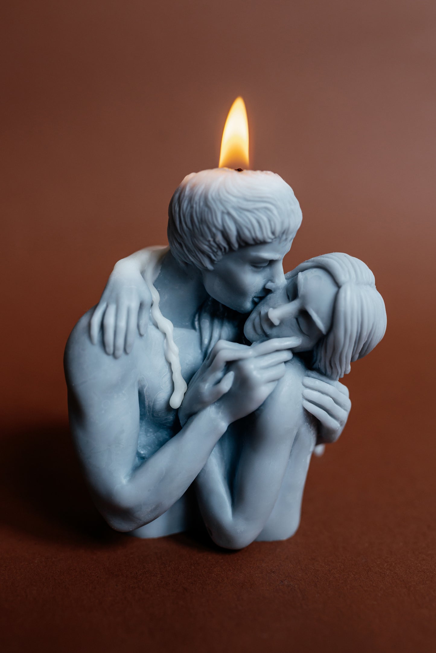 Romantic Couple Candle – Soy Wax Sculptural Gift – Anniversary or Valentine’s Decor – Handmade Love Candle