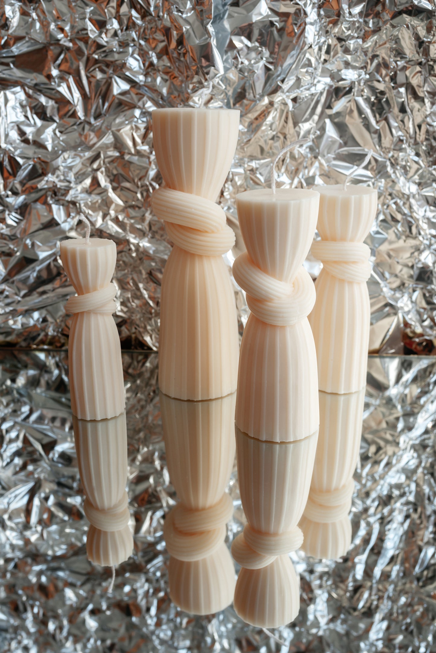Set of 4 Knot Pillar Candles – Sculptural Soy Wax Candle Set – Decorative Gift for Home Decor or Wedding Table