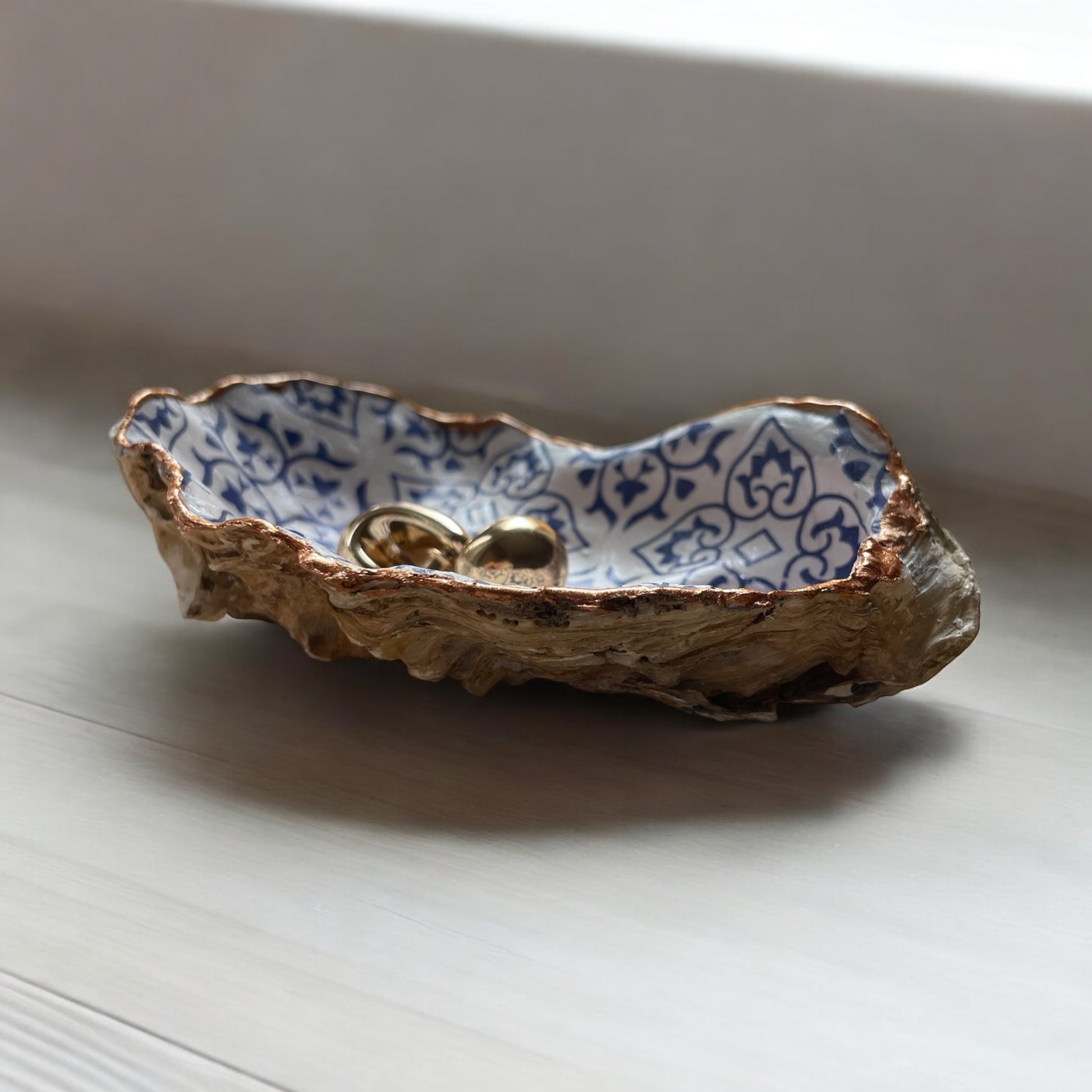 oyster trinket tray
wedding ring dish