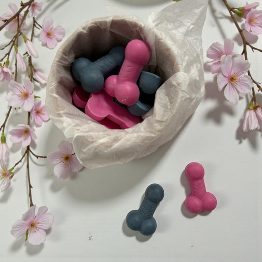 Forbidden Fruit | Oud & Leather Sculptural Wax Melts