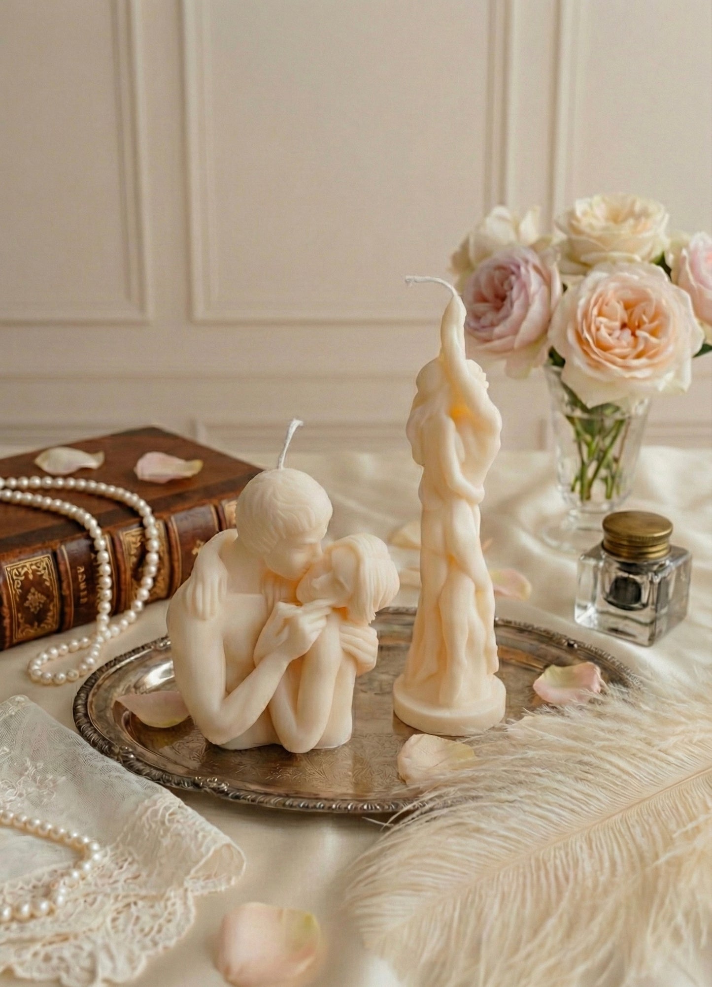 Romantic Couple Candle – Soy Wax Sculptural Gift – Anniversary or Valentine’s Decor – Handmade Love Candle