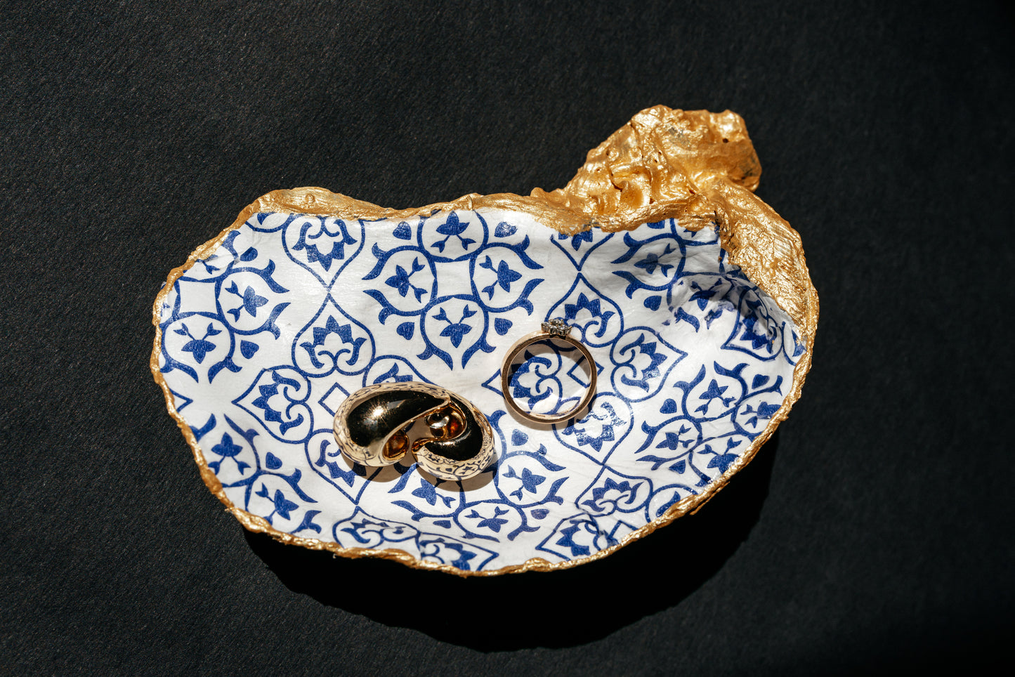 oyster trinket tray
wedding ring dish