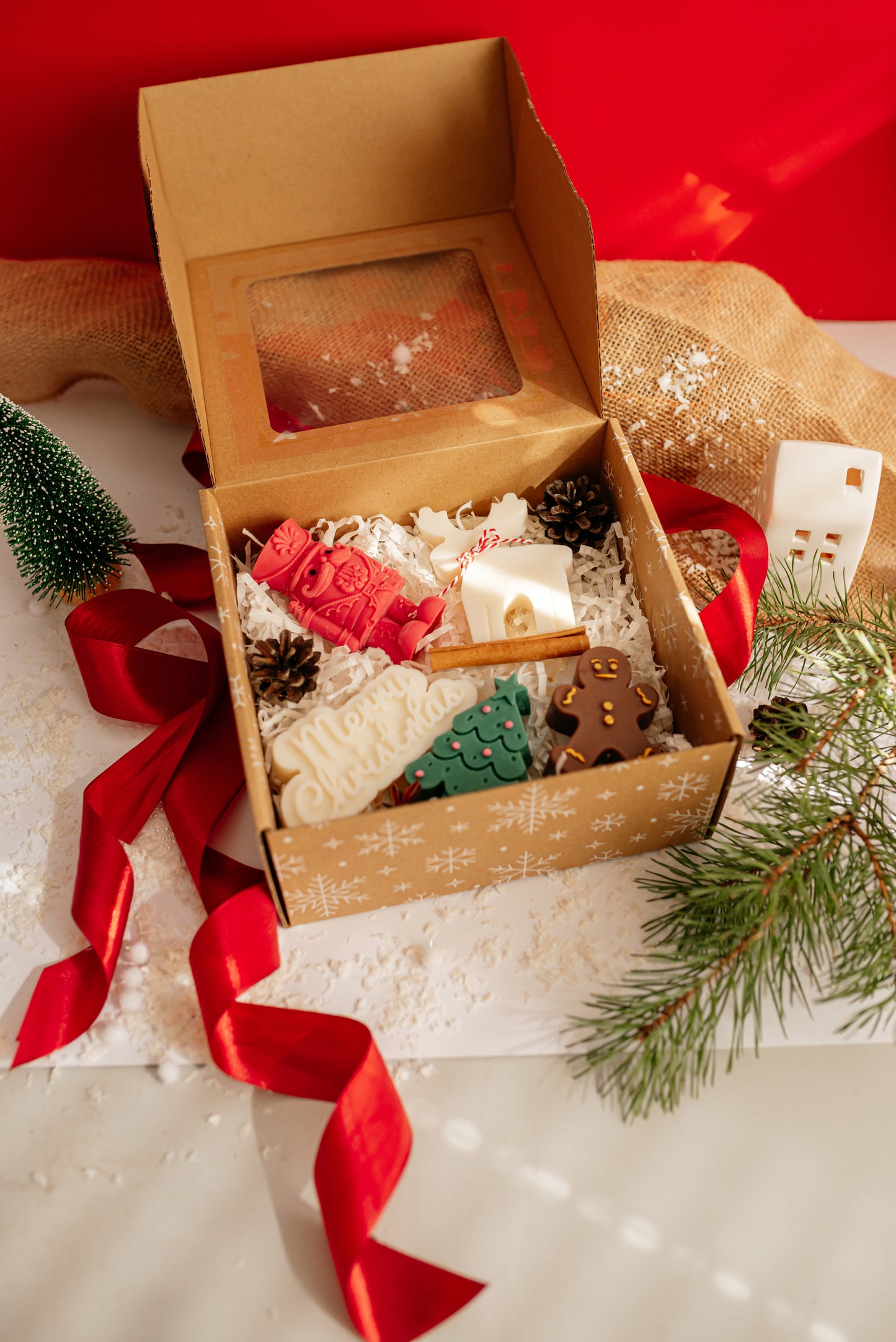 Magical Christmas Candle Gifts – Cozy Winter Table Décor