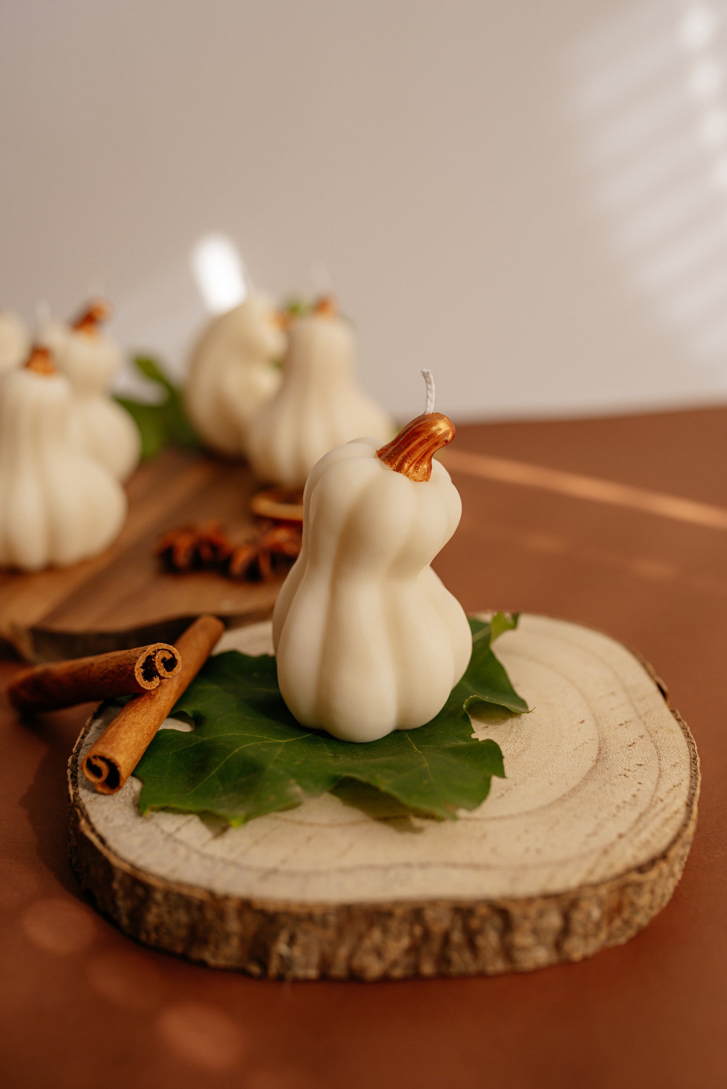 White Pumpkin Candle – Elegant Fall Centerpiece - Minimalist Soy Wax Candle - Autumn Wedding Decor