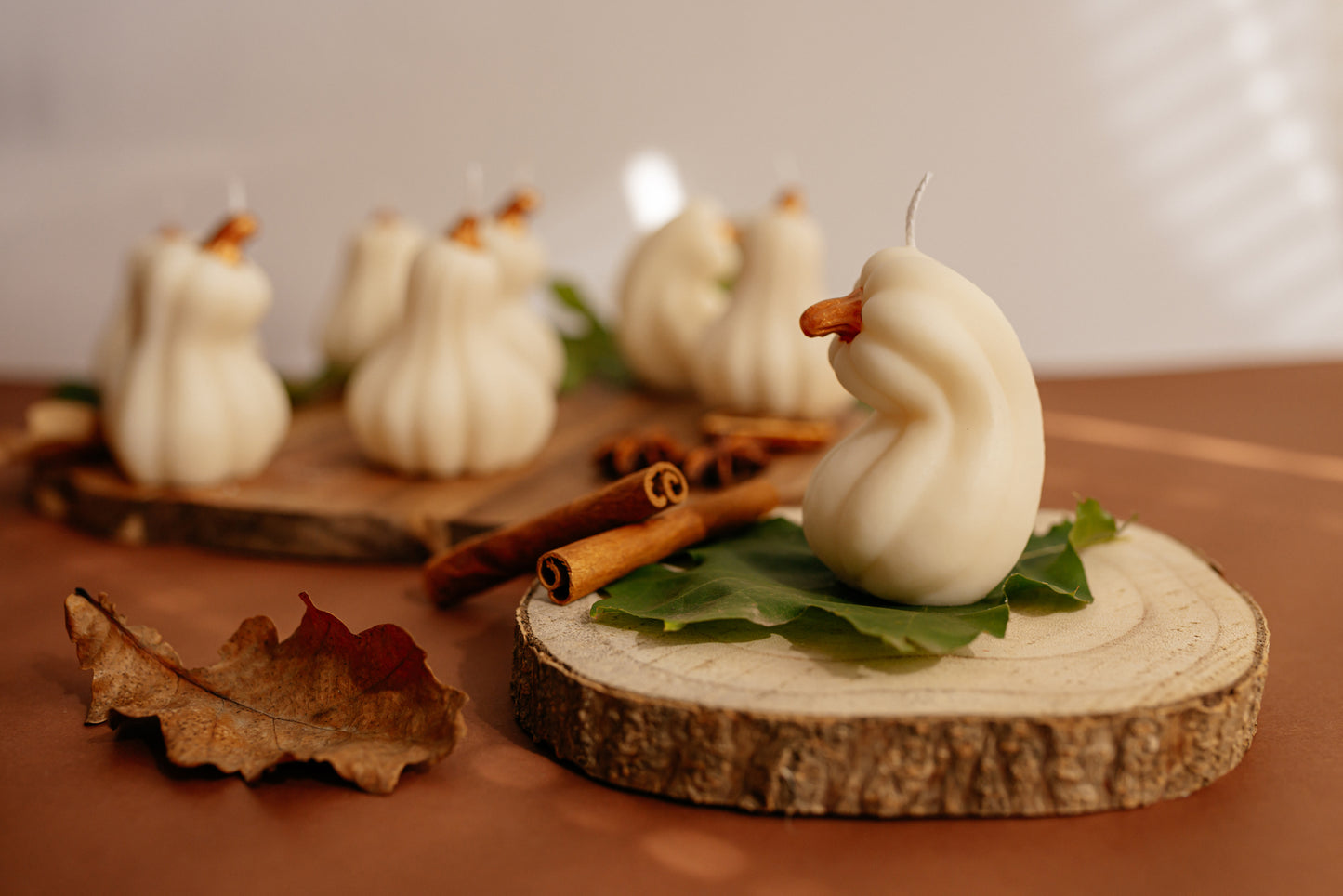 White Pumpkin Candle – Elegant Fall Centerpiece - Minimalist Soy Wax Candle - Autumn Wedding Decor