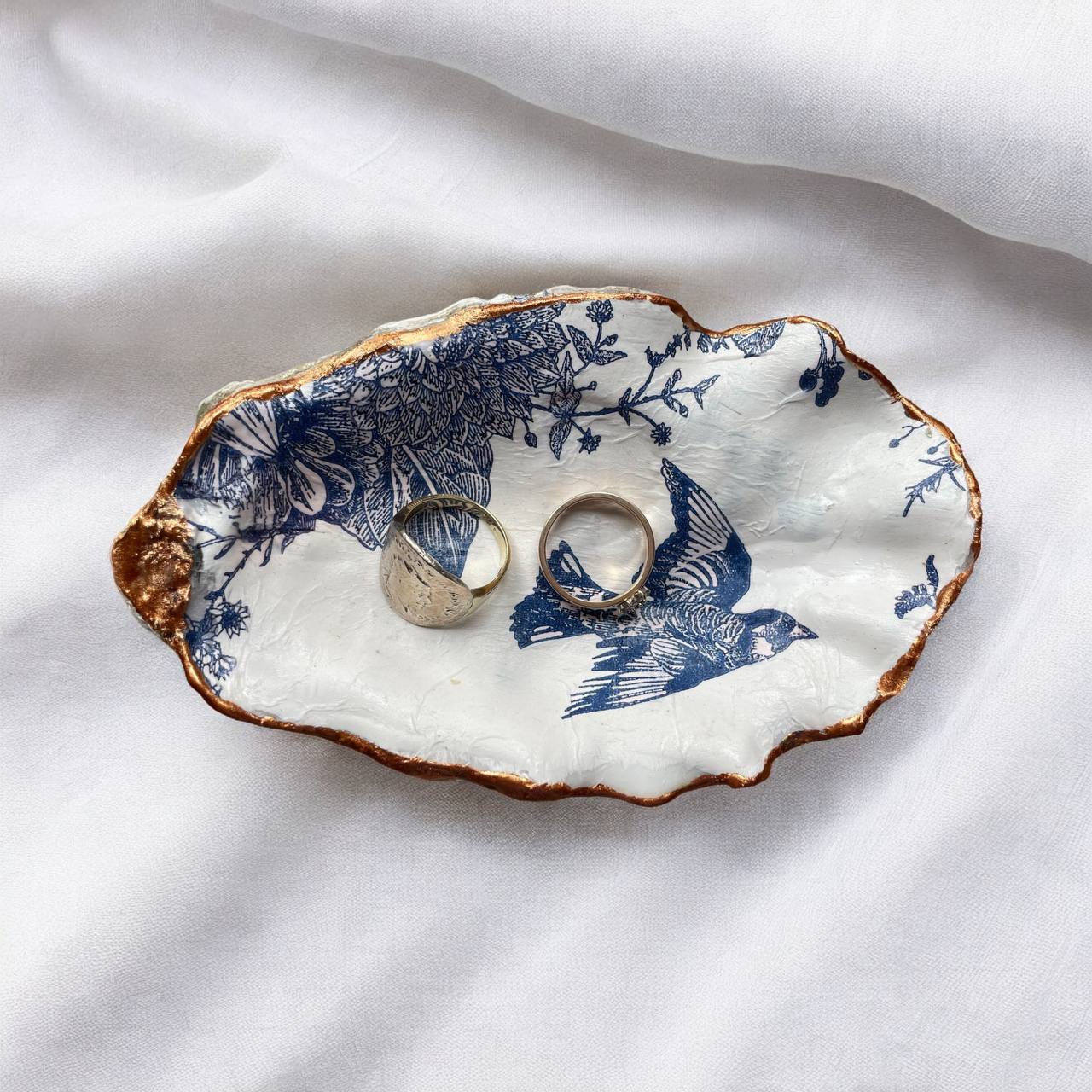 oyster trinket tray
wedding ring dish